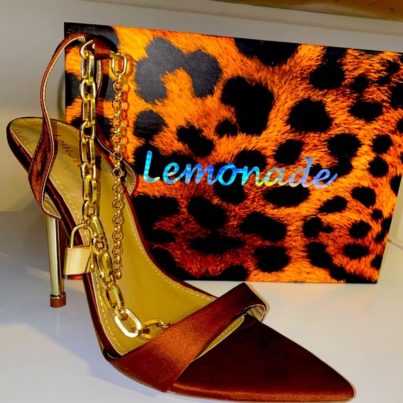 lululemon athletica Shoes - Lady heels